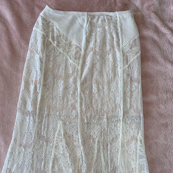 Mesh skirt - Picture 2 of 3